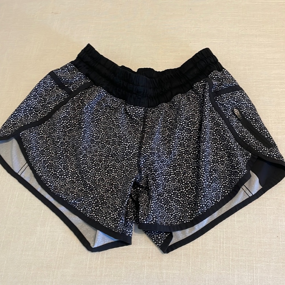 Lulu lemon tracker short
